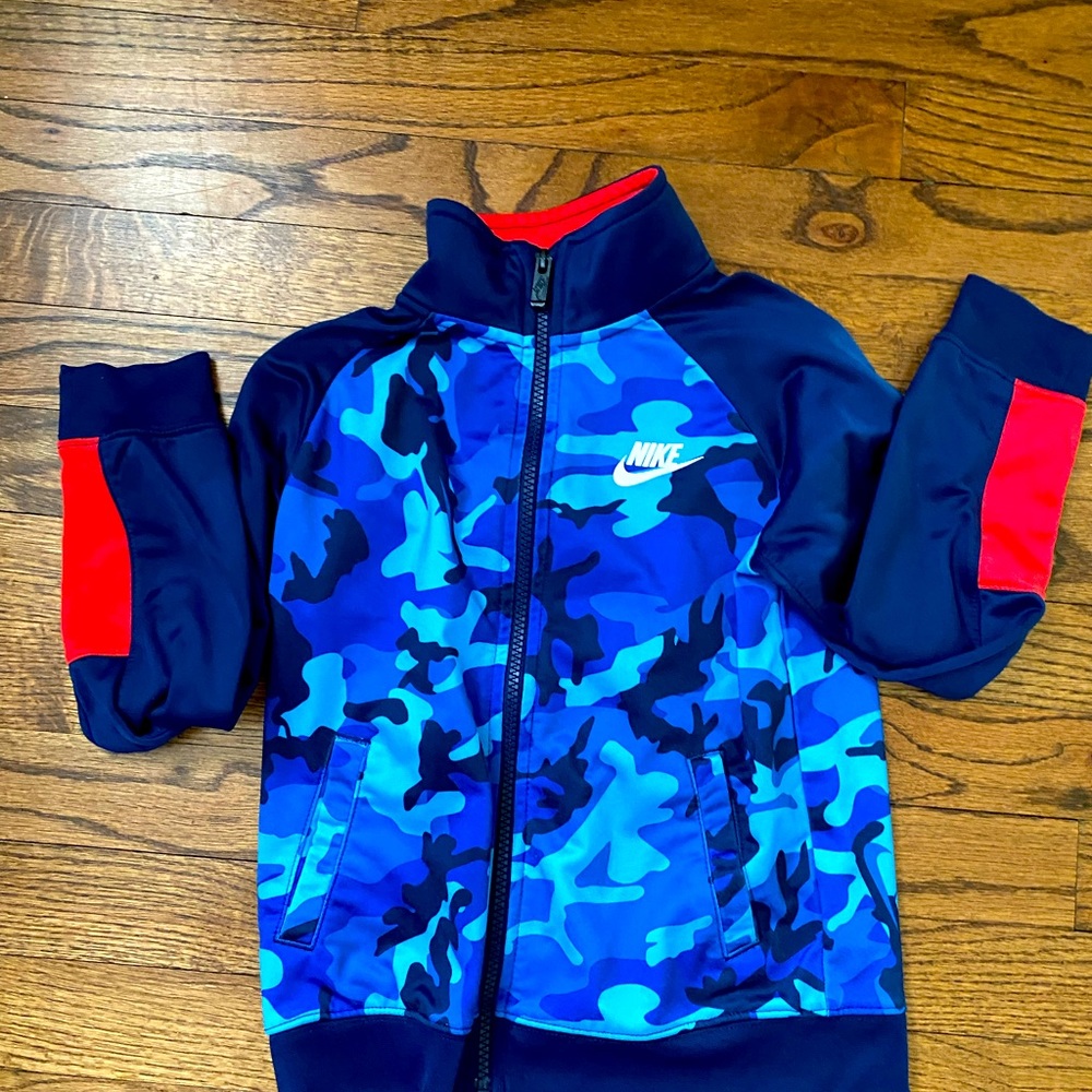 Nike zip up jacket
